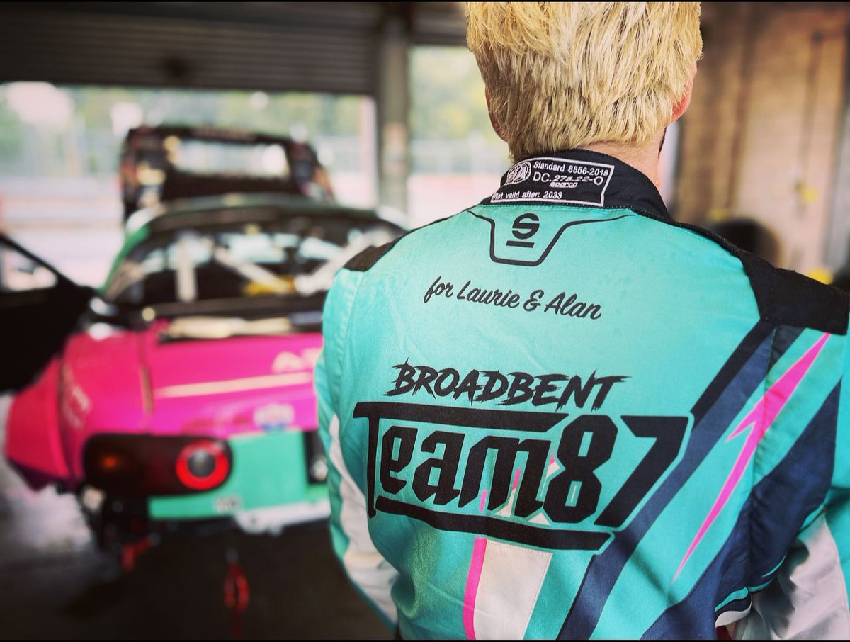 Jimmy Broadbent tweet media