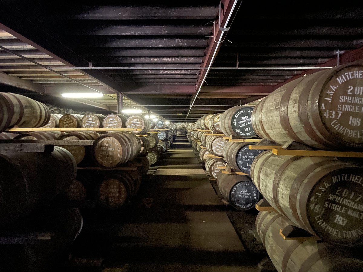 MoreDrams's tweet photo. Earlier in July, @Coldorak joined @Jamrat_ and other friends for the in-depth @Springbank1828 Eat, Sleep, Dram, Repeat experience. 2.5 days of tours, tastings, meals and even blending their own Springbank single malt. He recaps everything on MDLD:
https://t.co/7HYzm1zCPO https://t.co/5PUSsxP1Zi