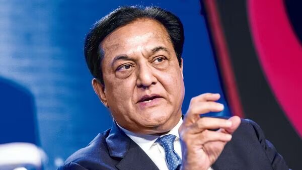SC rejects YES Bank founder Rana Kapoor's bail in money laundering case.

#feedmile #SupremeCourt #reject #YESBank #RanaKapoor #bail #MoneyLaundering