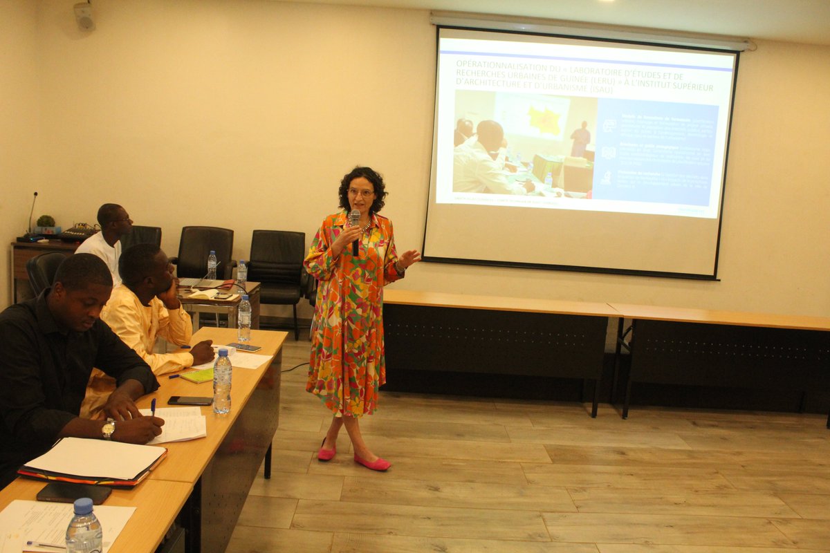 #SANITAVillesDurables  a tenu son 5e Comité technique de suivi hier jeudi 3 août à Conakry. C'était pour partager l’état d’exécution du Projet; examiner les rapports d’activités et le plan d’activités du second semestre 2023, notamment.
<a href="/GouvGN/">Gouvernement GN</a> <a href="/UEenguinee/">Délégation de l'Union européenne en Guinée</a> <a href="/UNHABITAT/">UN-Habitat</a>