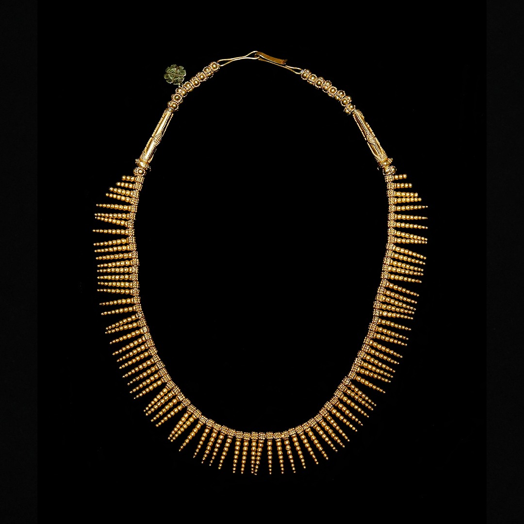 SalcedoAuctions's tweet photo. Celebrated jewelry designer Celia Molano weaves our rich history into every accessory, transforming already historically and culturally significant pieces into wearable art.

The preview continues until tomorrow, Saturday, 5 August, 9 AM-6 PM https://t.co/EE5AtmLF1i
