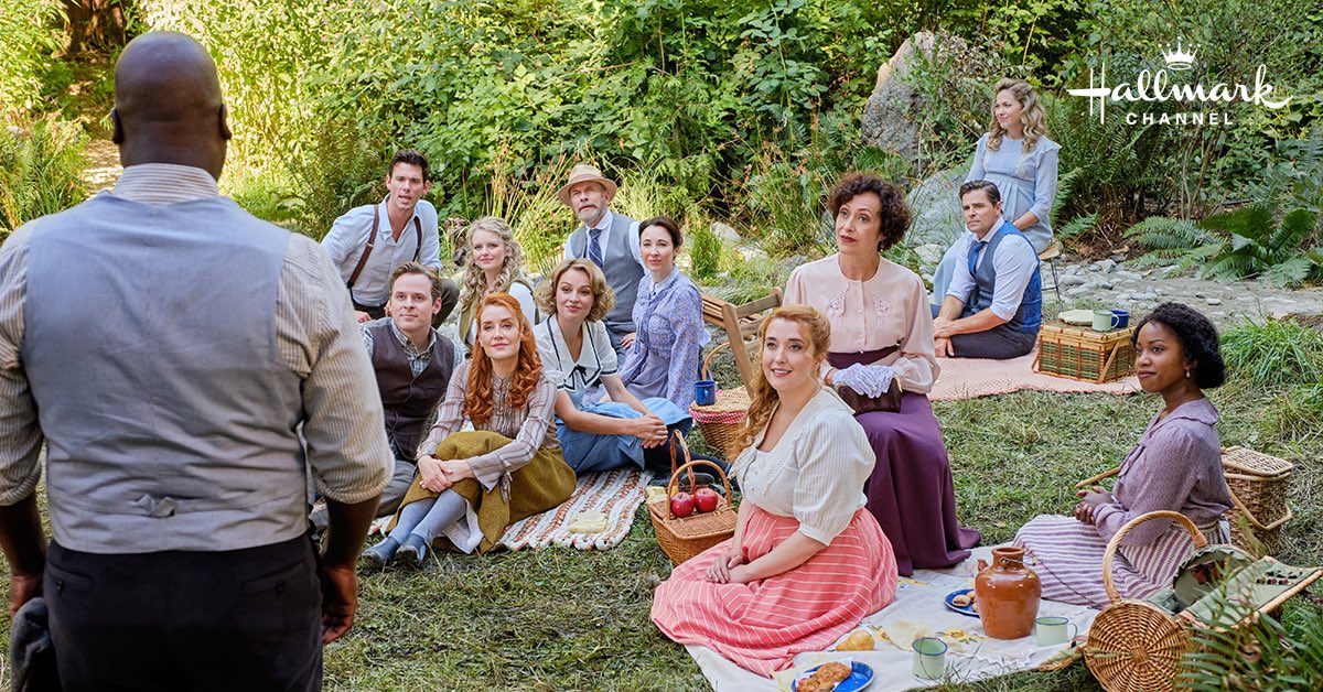 janettemsu's tweet photo. What are you bringing to the picnic, #Hearties? 😉 See you Sunday for an all new When Calls the Heart! 9/8c on @hallmarkchannel and @SCHeartHome! https://t.co/u1InaJ0nZi