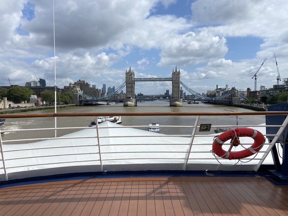 Stunning view from my lunch spot on @WindstarCruises #StarClipper currently docked on the Thames