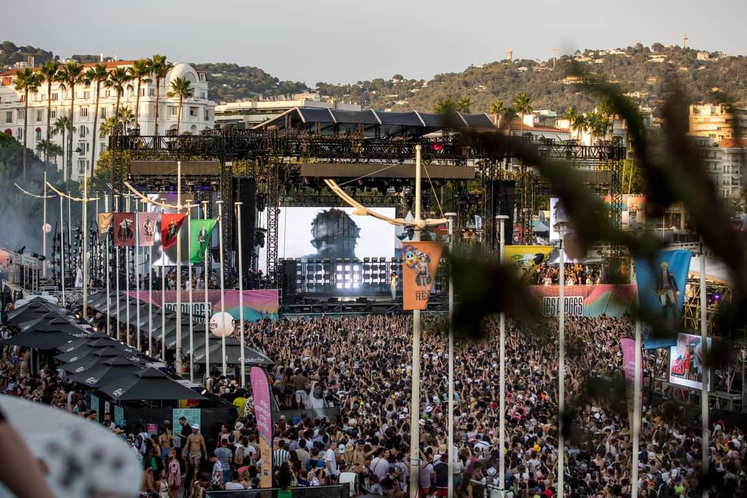 Top départ pour les Plages Électro 🌴☀️
 
On y retrouvera notamment DJ Snake, Tchami, Gordo, Armin van Buuren, Mosimann, Tony Romera, Lodgerz, Asdek, Venga ou bien Umbree 🤍