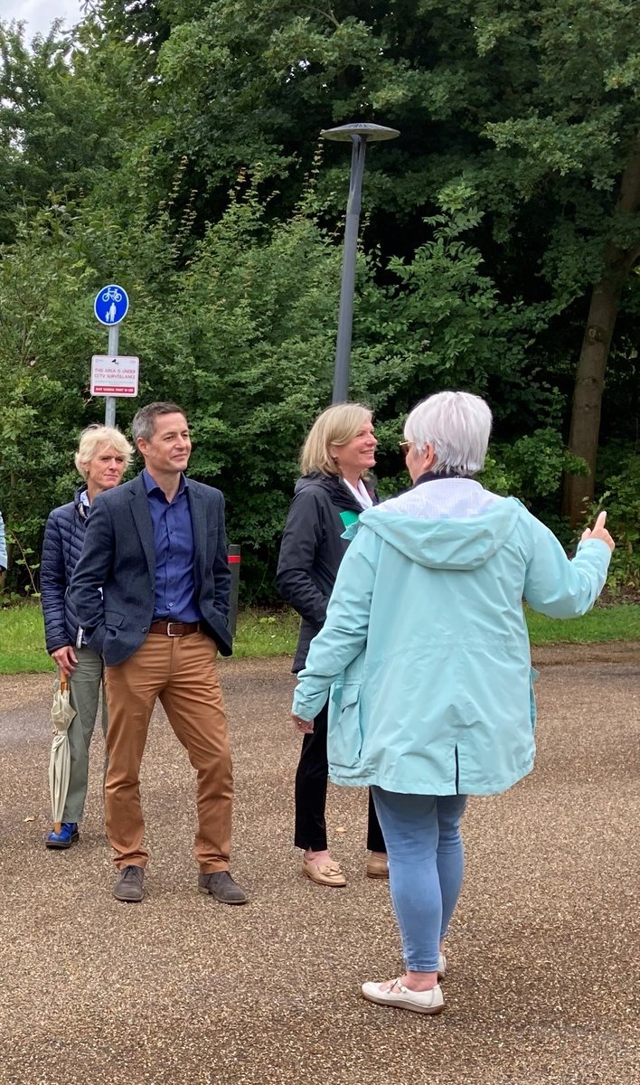 It was lovely to welcome <a href="/MarianSpain/">Marian Spain</a> to @TelfordTownPark yesterday. #Telford's Green Flag parks are amongst the best in the UK. A great example of a Tree City of the World showcasing #GreenInfrastructure, connecting people to nature. #loveparksweek <a href="/GreenFlagAward/">GreenFlagAward</a>