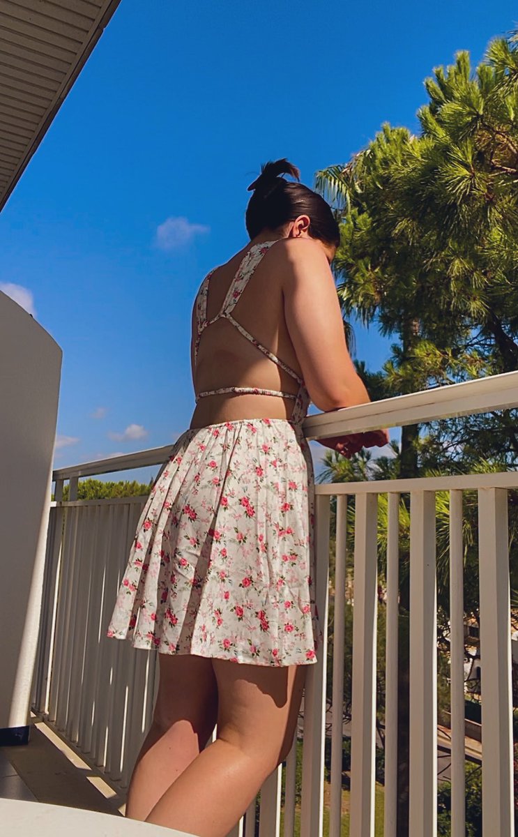 The purpose of life is to be happy no matter what life is thrown at you… And sometimes that can be hard but we keep trying💖
#quoteoftheday #keepmovingforward