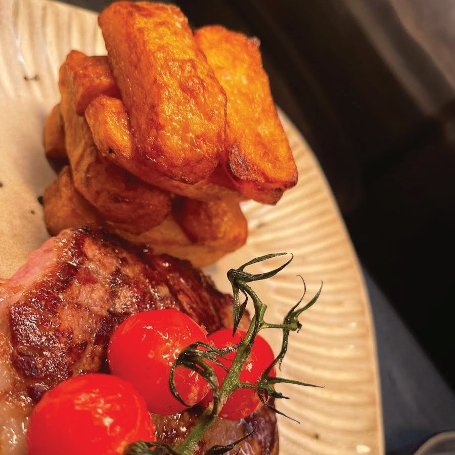 WhiteHart1505's tweet photo. It's Friday. Nearly time to unwind from the week. Join us this weekend for great food cooked by our award winning chefs and relax in style at The White Hart. We are open from noon today. Call us now on 01787 237 250 or book a table online: https://t.co/XCfYA8iej8 #whitehart https://t.co/sTKvTVJ4MB