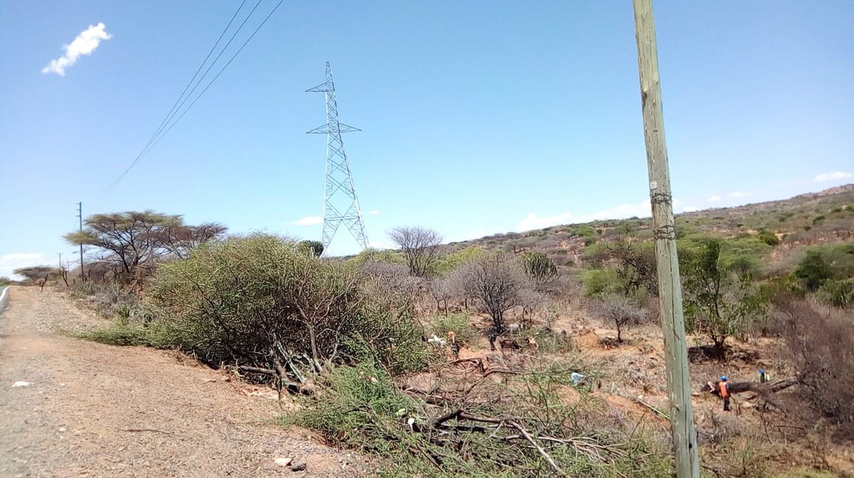 KETRACO1's tweet photo. The #TOK Project will also connect load centers of Ortum to the #NationalGrid so as to improve access to reliable power and improve the power quality and reliability at Kitale and its environs.
#BringingTOKTransformersHome #BringingPowerHome #GoingToOrtum #GoingToKitale https://t.co/l7cKHvOFsP