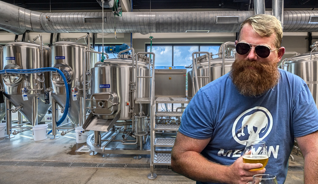 𝗧𝗼𝗱𝗮𝘆 𝗶𝘁 𝗶𝘀 𝗜𝗻𝘁𝗲𝗿𝗻𝗮𝘁𝗶𝗼𝗻𝗮𝗹 𝗕𝗲𝗲𝗿 𝗗𝗮𝘆.🍻
A perfect day to honor craft beer. So let's say cheers to Clayton, brewer and Beer Genius at Mueller and to all craft brewers in the world!💪🍻

#CraftBrewing #Brewing #NationalBeerDay #BeerGenius