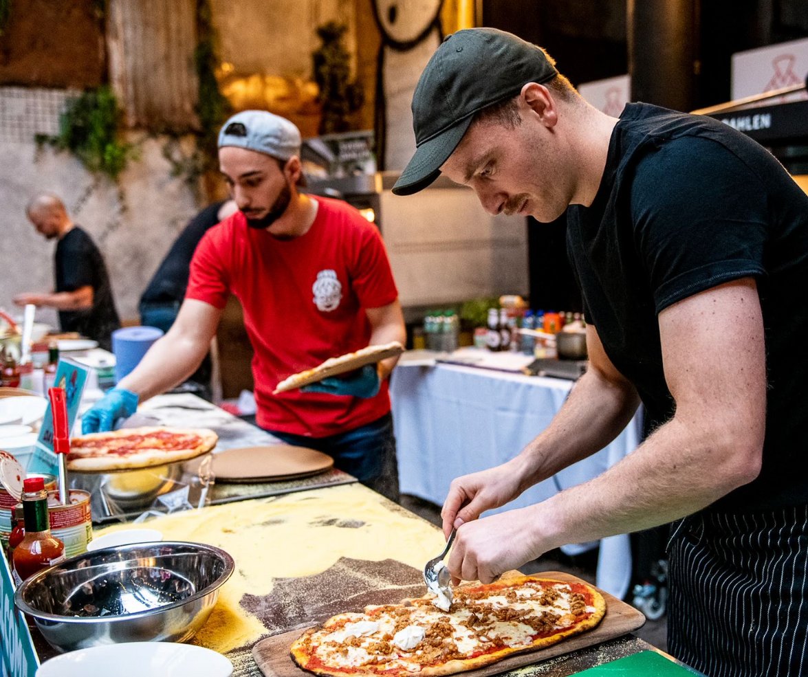 Are you a skilled pizza maker?🍕 Enter the #NationalPizzaAwards and showcase your best #pizza creations. Don't miss out on this amazing opportunity as the deadline is quickly approaching on September 28th. Enter now nationalpizzaawards.co.uk