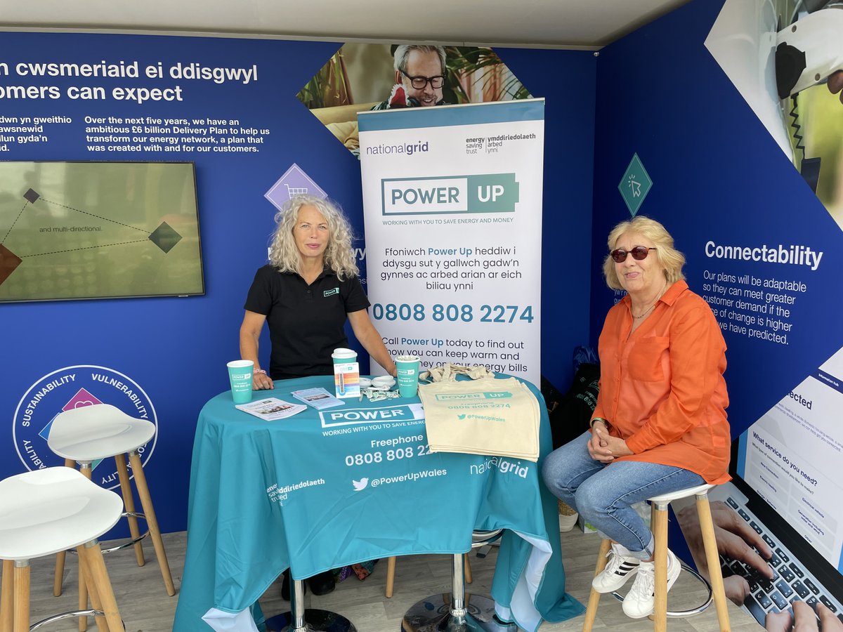 PowerUpWales's tweet image. It was great to join @gridcustomersuk at the @royalwelshshow last week! Thank you to everyone who popped by to say hello.

Remember you can get free energy and money advice from our team Monday to Friday, 9am to 5pm, on freephone 0808 808 2274.

#EnergyHelp