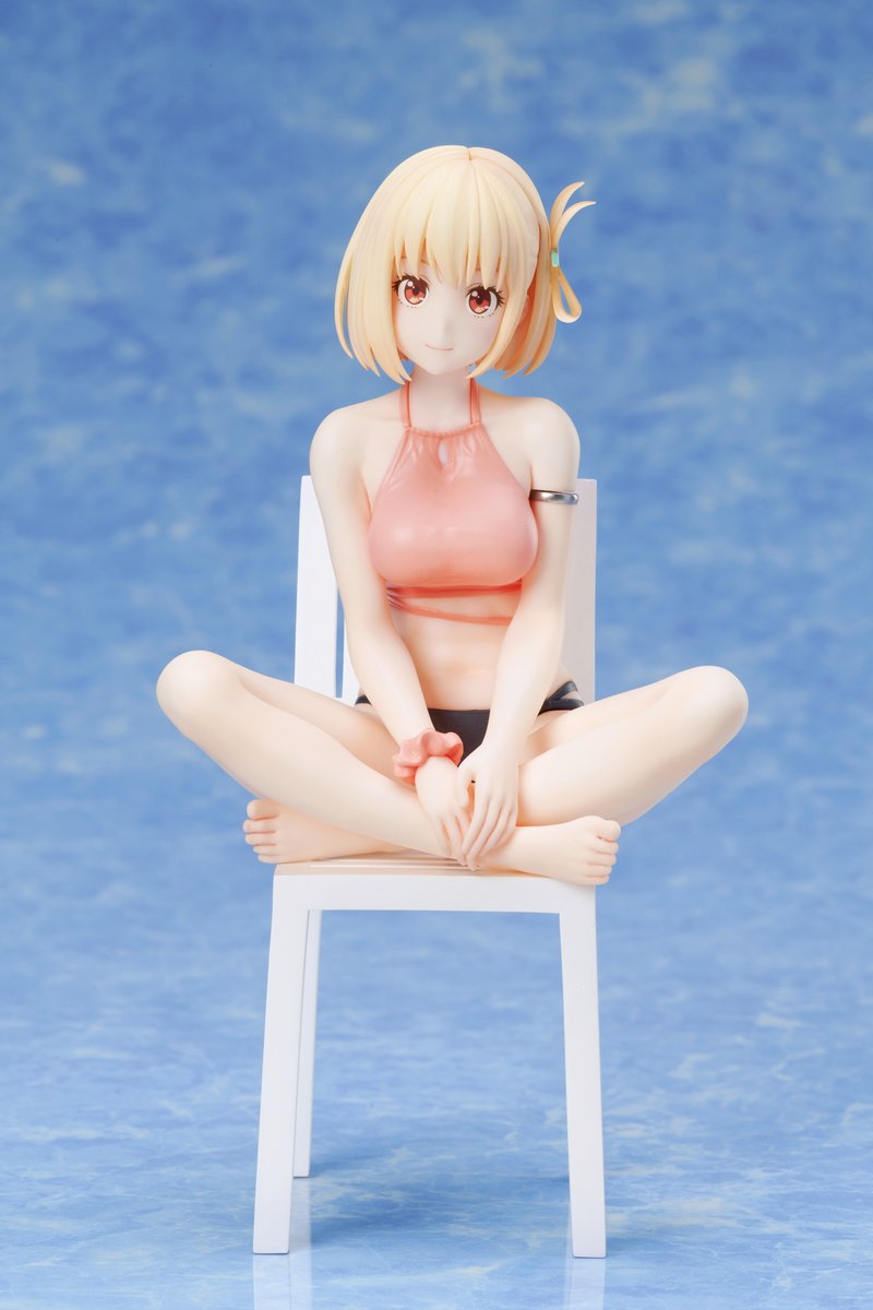 aniplex_plus's tweet photo. 【受付中】
TVアニメ「リコリス・リコイル」より

❤️錦木千束 ノンスケールフィギュア
💙井ノ上たきな ノンスケールフィギュア

が好評予約受付中🏖️✨

4,800円というお手頃価格&amp;どこにでも飾りやすいポージングで登場です🙌

＼ #リコリコ展 にて展示中👀💡／
https://t.co/iaqJ1I69S1
#リコリコ https://t.co/u1HP9Pt3Wc