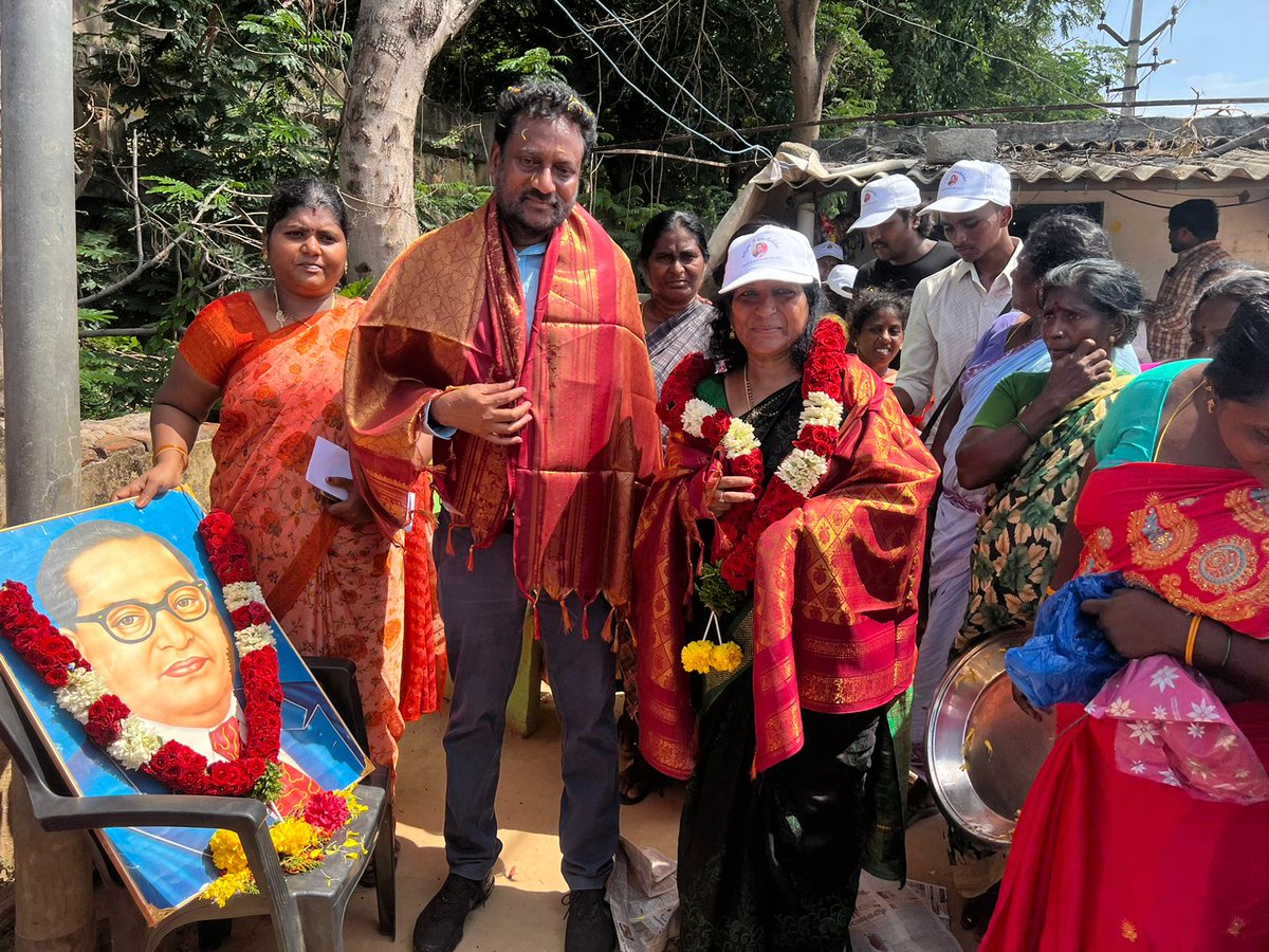 aikyathavijay's tweet photo. #change #peoplemovement #walk4change #Aikyatha #vijayIAS #SRKRvijay #viwaycam #day9 #balireddypalem #village #vakadamandalam
#100kms #100kmsofwalk #100kmswithpeople #100kmsofAPdarshan #100kmsofchange https://t.co/wpVmeGSy0T