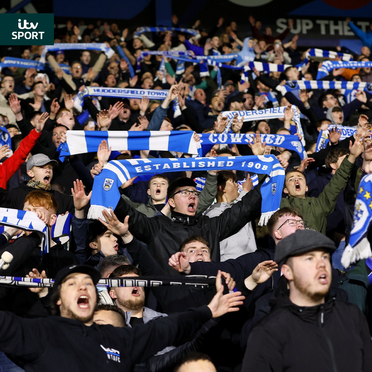 itvfootball's tweet photo. 🚨 𝐇𝐔𝐃𝐃𝐄𝐑𝐒𝐅𝐈𝐄𝐋𝐃 𝐓𝐎𝐖𝐍 𝐅𝐀𝐍𝐒 𝐖𝐄 𝐍𝐄𝐄𝐃 𝐘𝐎𝐔 🚨

Tomorrow is the first game of the @EFL season and we want Terriers fans to share footage of their journey to @Argyle 📍

Be it ✈️🚅🚘

Tweet us or use #ITVFootball and your videos may be used on our highlights show