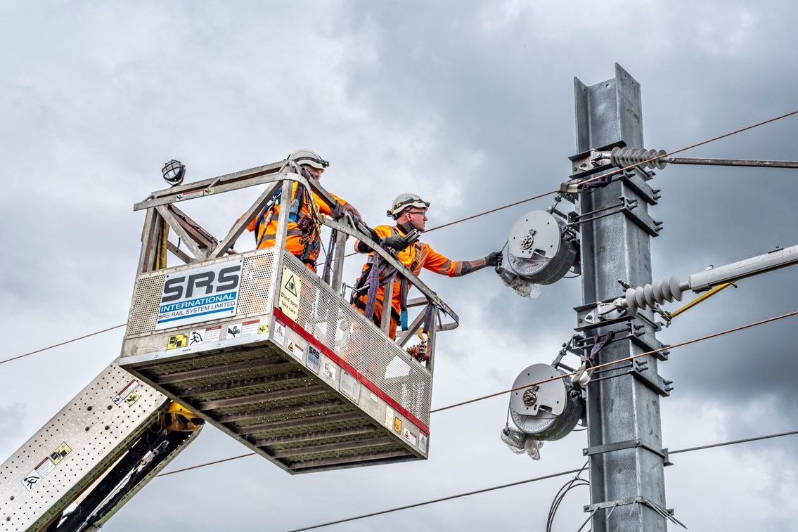 RailSuppliers's tweet photo. Glasgow – Barrhead reopens to passengers following major upgrade works https://t.co/gOY7UKEThv #NetworkRail #RailNews #GlasgowBarrhead #ScotsRail #RailwayNews https://t.co/PRiBhC6oA8