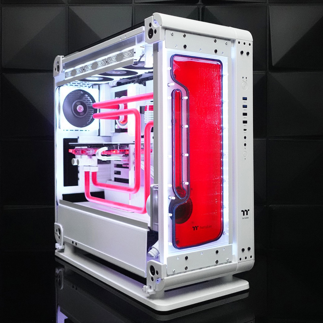 Thermaltake_UK_'s tweet photo. Core P6 Snow and Declassified Systems are an irresistible combo! ❤️🤍
Just awesome! 🔥
👉 @ScanComputers : https://t.co/WJDqza59wD
👉 @OverclockersUK : https://t.co/nHeZrllqlS
#thermaltake #thermaltake_de #rgb #rgbsetup #corep6 #coreseries #custombuild #custompc #customsetup https://t.co/ccb0Plx8Eb