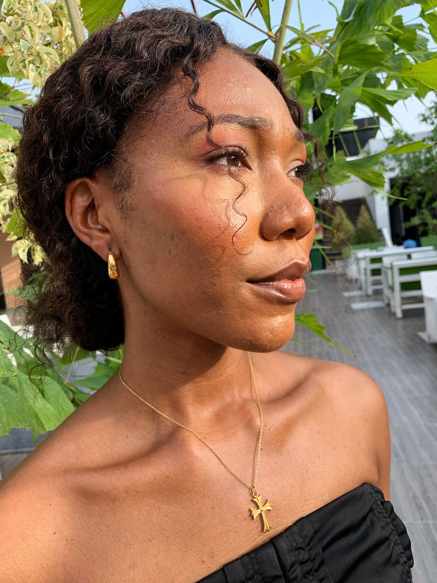 OseJewels's tweet photo. We all love a good neck piece.
Shop the chrome heart necklace and Isla necklace https://t.co/8NTAIifXIX