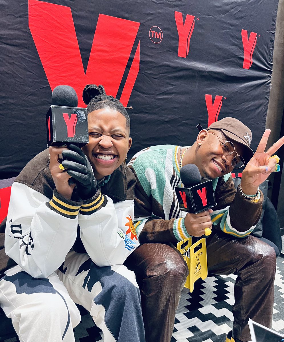 .#decorexafrica is happening! @lulaodiba x @FreshByCaddy are broadcasting live from the Sandton Convention Centre!🤩 #TheLunchLeague