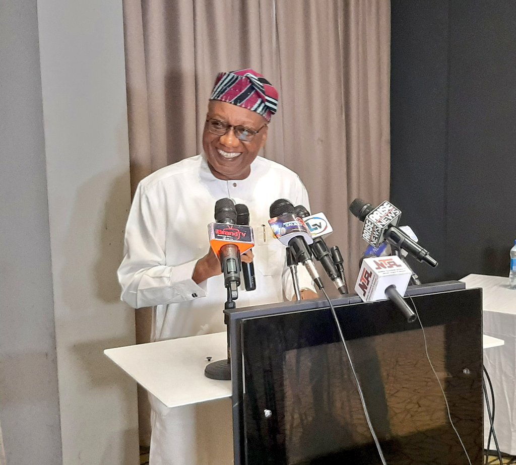 inecnigeria's tweet photo. Welcome Address by Mr. Sam Olumekun (Supervising National Commissioner/Chair EPMC) at the ongoing 2023 Post Election Review Meeting With Resident Electoral Comissioners (RECs).
#PostElectionReview https://t.co/YwciWmA0Fb