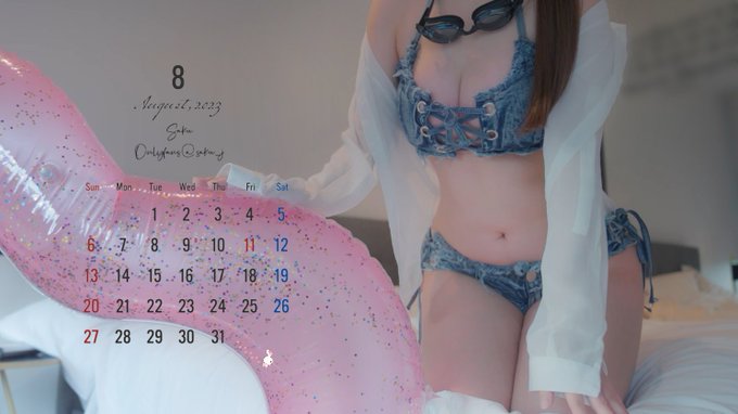 August👙🧢🥤 https://t.co/9vhtoJC1Zc