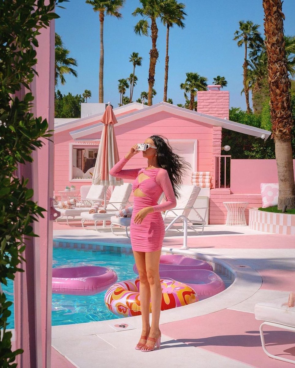 BrandStoryAsia's tweet photo. Drag yourself this weekend for a Barbiecore staycation at the pink paradise ‘Trixie Motel’ located in the heart of Palm Springs, #California! 

📷: @trixiemotel https://t.co/W9IvKlEJBp