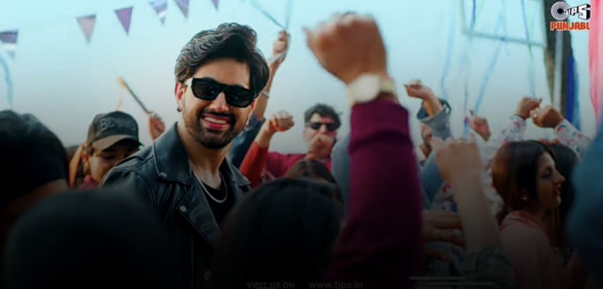 Shubhra_1309's tweet image. Ik Tara is such a wonderful song! Absolutely loved the vibe!! ❤

Also Mr. Imam served 🥵🥵
#ZainImam #Zainians #IkTara