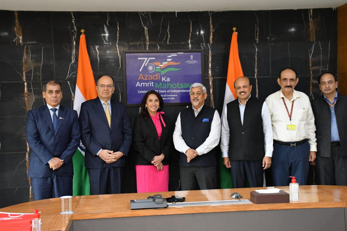DoC_GoI's tweet photo. Peru delegation led by HE Dr. Teresa Stella Mera Gomez, Vice Minister of Foreign Trade met Commerce Secretary on the sidelines of #CIIIndiaLACConclave. Both sides discussed on resuming the trade agreement negotiations to strengthen the economic relationship b/w India & Peru. https://t.co/kaLXpzzVZq