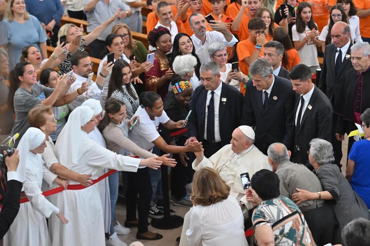 WYD English tweet media