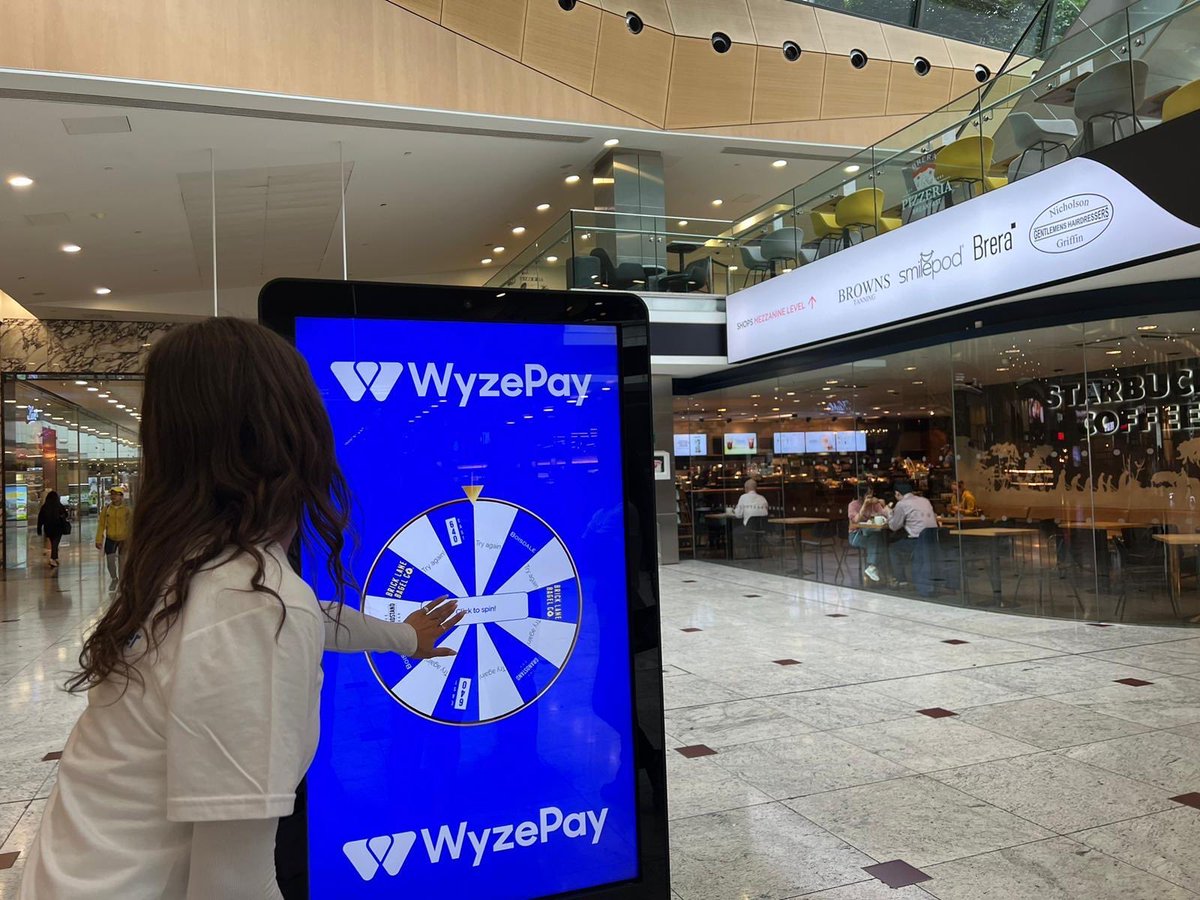 Come to Jubilee Place Mall to try our wheel of fortune to win credit to spend at your favourite retailers in @CanaryWharfGrp! 💸

Download the app now to enjoy discounts: rb.gy/7oz1be

#level39