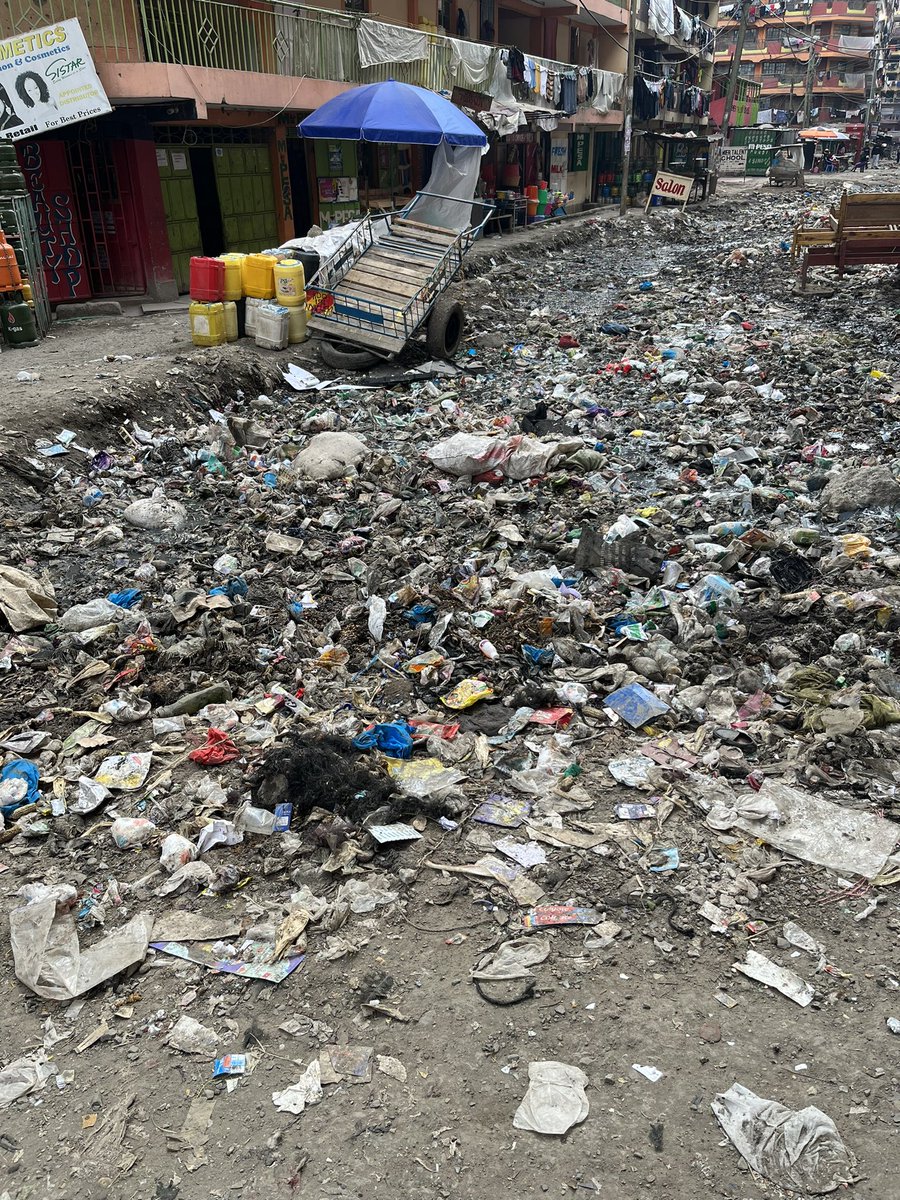 Honeyfarsafi's tweet photo. Sakaja has paid influencers to praise him. This is pipeline, the place he vowed to fix countless times. If you see this, please tag him so he can trend more❤️ https://t.co/m75DiIqq1A