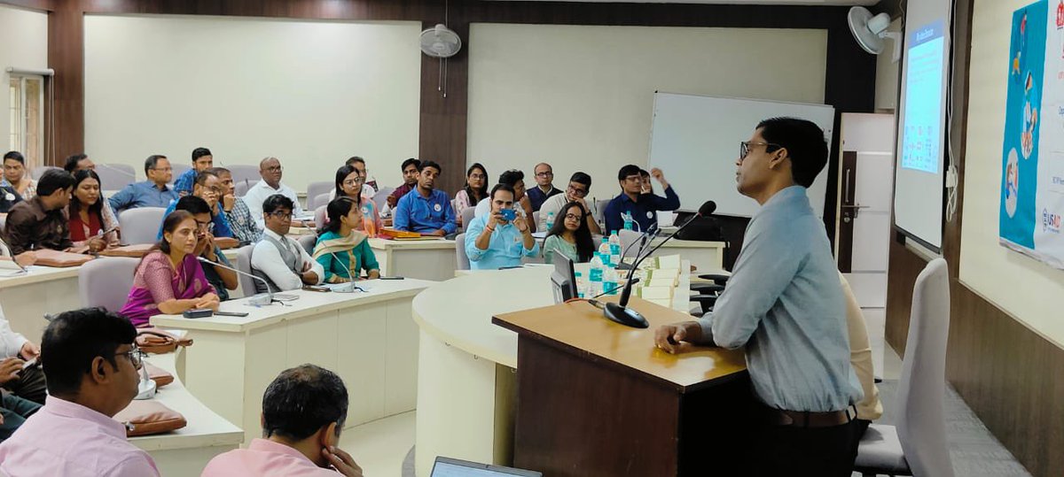 aman12raj's tweet photo. As part of PSI led USAID Samagra Project with the technical support of PATH @NHM_MP organized one day “Sensitization Workshop on National Rabies Control Program” attended by 52 Epidemiologist, BMC, Medical College in the presence of MD NHM.
@PATHtweets @MoHFW_INDIA @NCDCgov https://t.co/1BM3zEbg8m