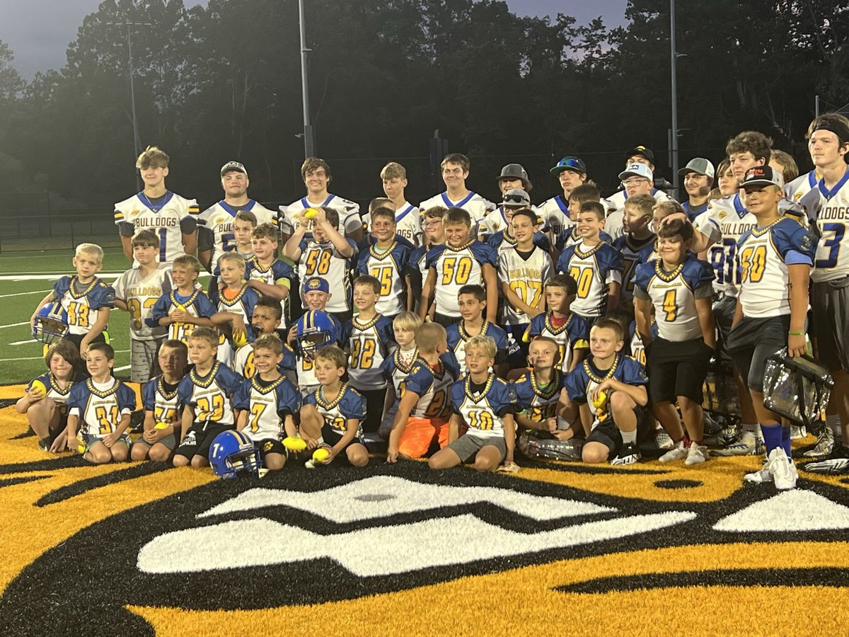 jknott86's tweet photo. @CKDawgsFootball 
Great camp provided by the HS Football coaches and players! https://t.co/ocBSKq6TmJ