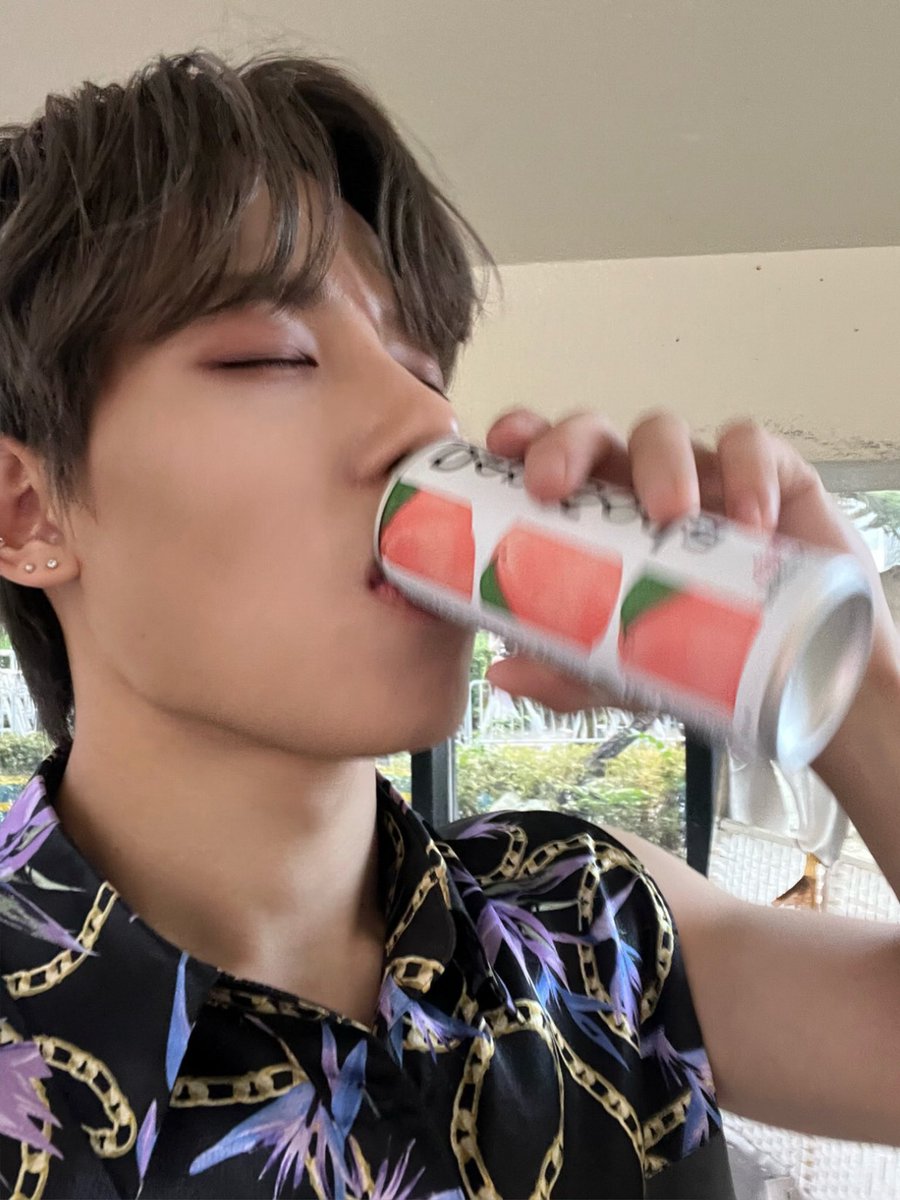 tan__official_'s tweet photo. [#주안] 오늘 무대  어땠어어땻어요 소다이아아아 

#티에이엔 #TAN #today_jooan https://t.co/nmQlcHd2I0