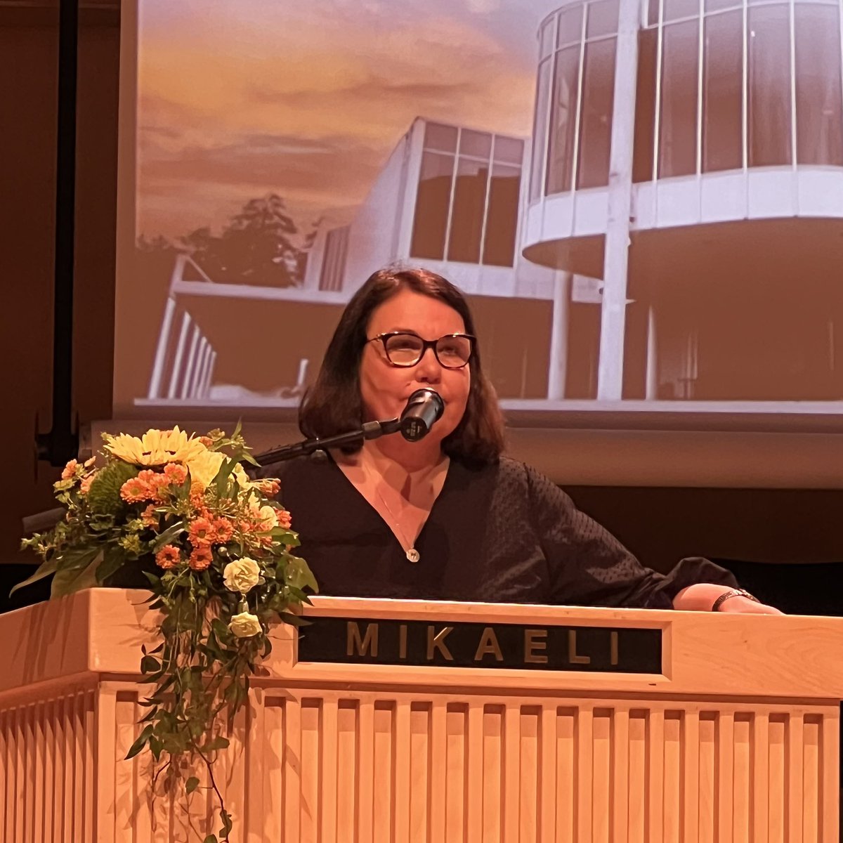 Halmeto's tweet photo. Henkinen huoltovarmuus syntyy huolehtimalla siitä silloin kun ei ole kriisi, sanoo @merjaya @Yleisradio #päämajasymposium #mikkelinmusiikkijuhlat #mikaeli https://t.co/D2UEb12WbW