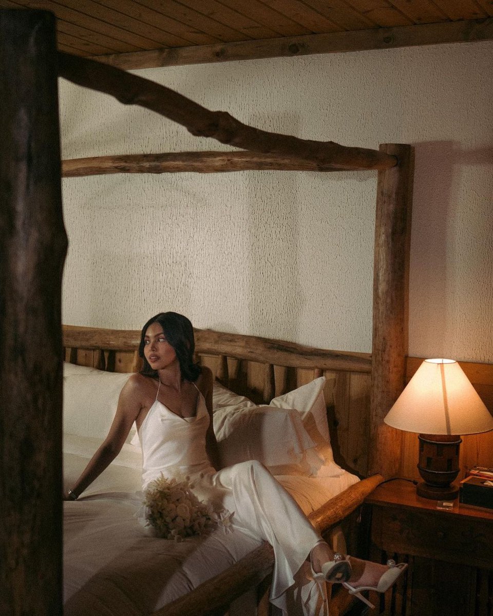 philstarlife's tweet photo. LOOK: #MaineMendoza shared some snaps from her dreamy wedding with #ArjoAtayde last July 28 in Baguio City. (📸: Pearl Studio by Jaja Samaniego via Maine Mendoza/Instagram) https://t.co/HnQzJJlLDu