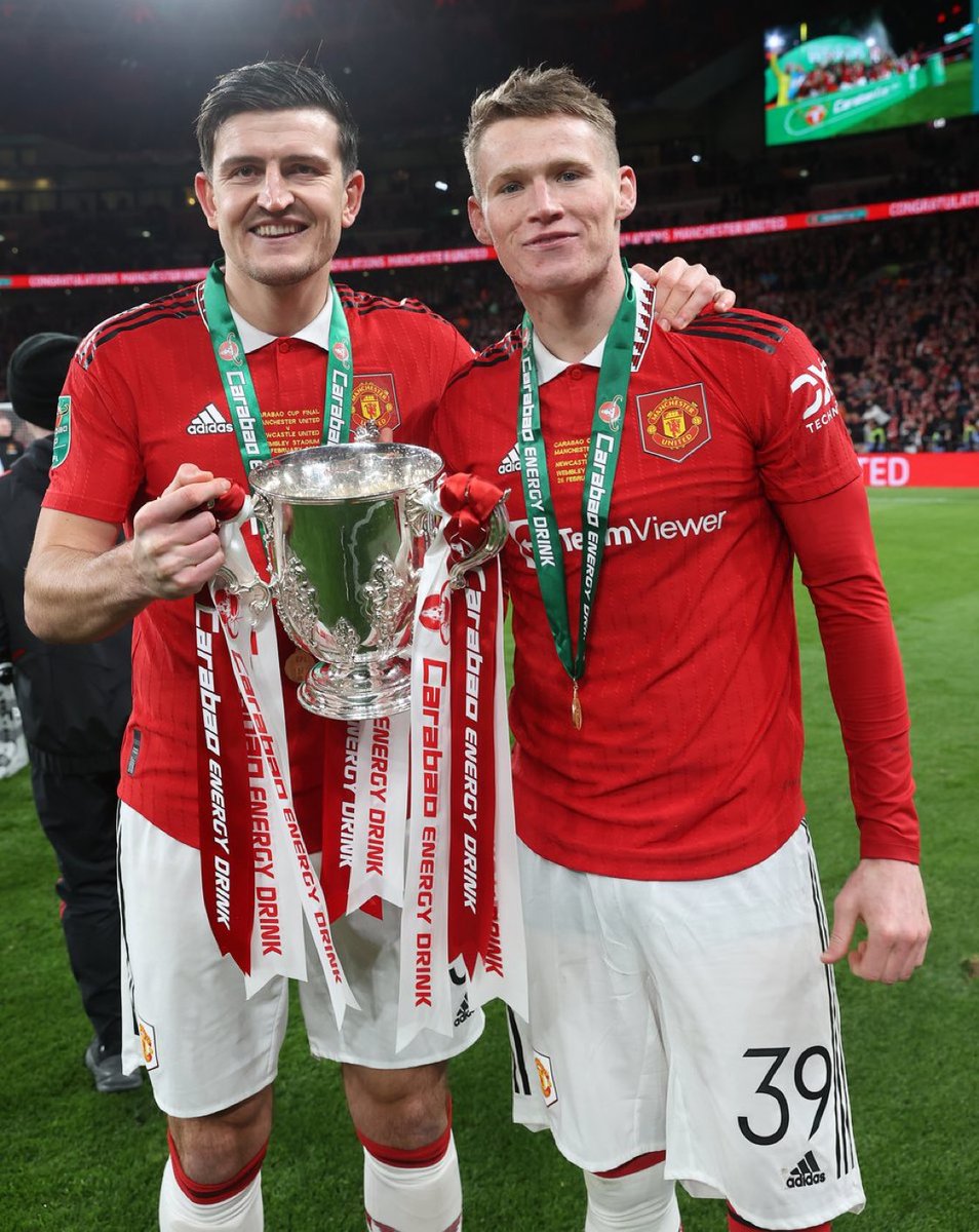 utdfocusid's tweet photo. 🚨BREAKING: West Ham semakin dekat untuk bisa mendatangkan Harry Maguire dan Scott McTominay. 

Proses untuk transfer mereka berdua saat ini sedang berjalan.

#utdfocusid | @reluctantnicko https://t.co/pohKZmFJY4