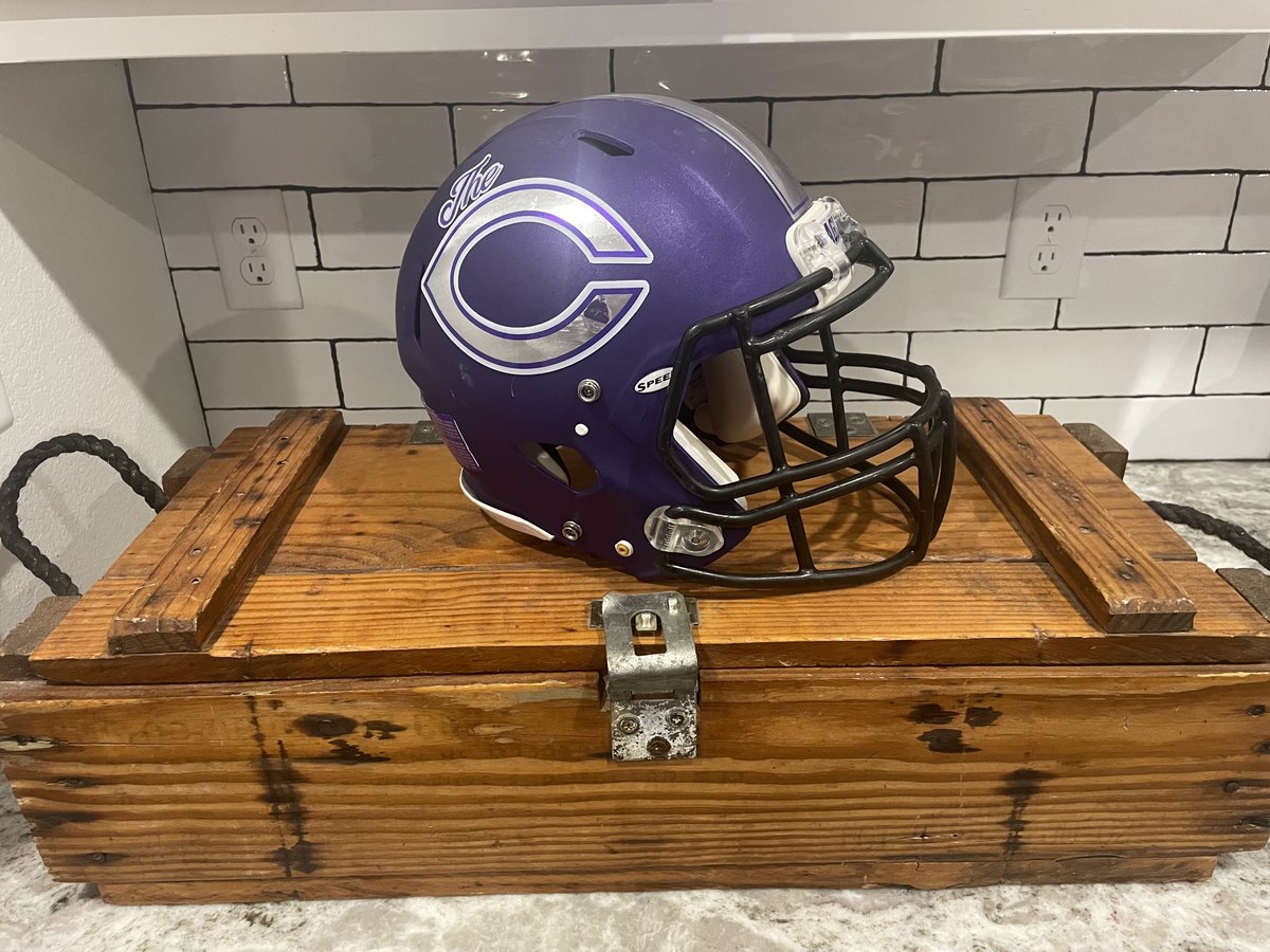 kypdpod's tweet photo. ‘23 Canyon HS Football Preview w/ @todd_winfrey and @JedrekAnderson.
#KYPD #fridaynightlights #canyonhighschool #eagles #TheC #PlayForTheC #ThePurpleStandard #football #coach #podcast https://t.co/tcilwMK2aO