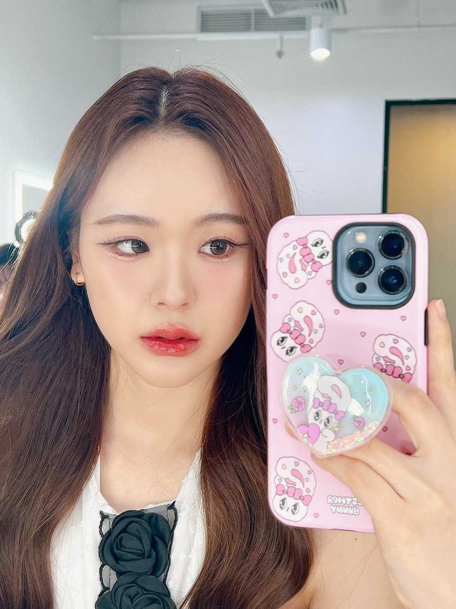 junewanwimol19's tweet photo. mumu💋 https://t.co/0pmIiWWAkk