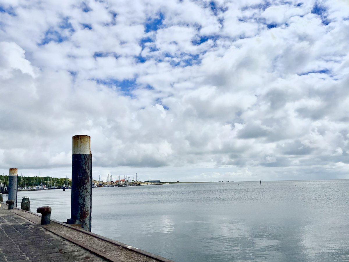 sylorente's tweet photo. @Thomasbcn Saludos desde las islas de Holanda https://t.co/7O912tHj37