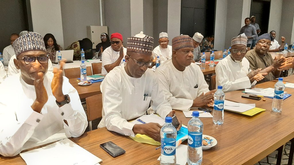 inecnigeria's tweet photo. Remarks by the Hon.Chairman, Prof. Mahmood Yakubu at the ongoing 2023 Post Election Review Meeting with Resident Electoral Comissioners (RECs) in Lagos State.
#PostElectionReview https://t.co/fwx5uMtY5M