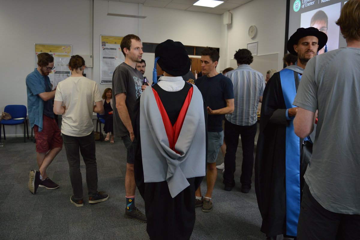 Absolutely delighted to recently celebrate so many of our PGRs as they had their graduation ceremony at <a href="/UniofExeter/">University of Exeter</a>. We wish them all the best in their next steps! 🎉💯
Read more here: tinyurl.com/4zy3tumm
#graduation #PhDone
<a href="/ExeterDoctoral/">Uni of Exeter Doctoral College</a> <a href="/UoE_Physics/">University of Exeter Physics and Astronomy</a> @UniOfExeterESE