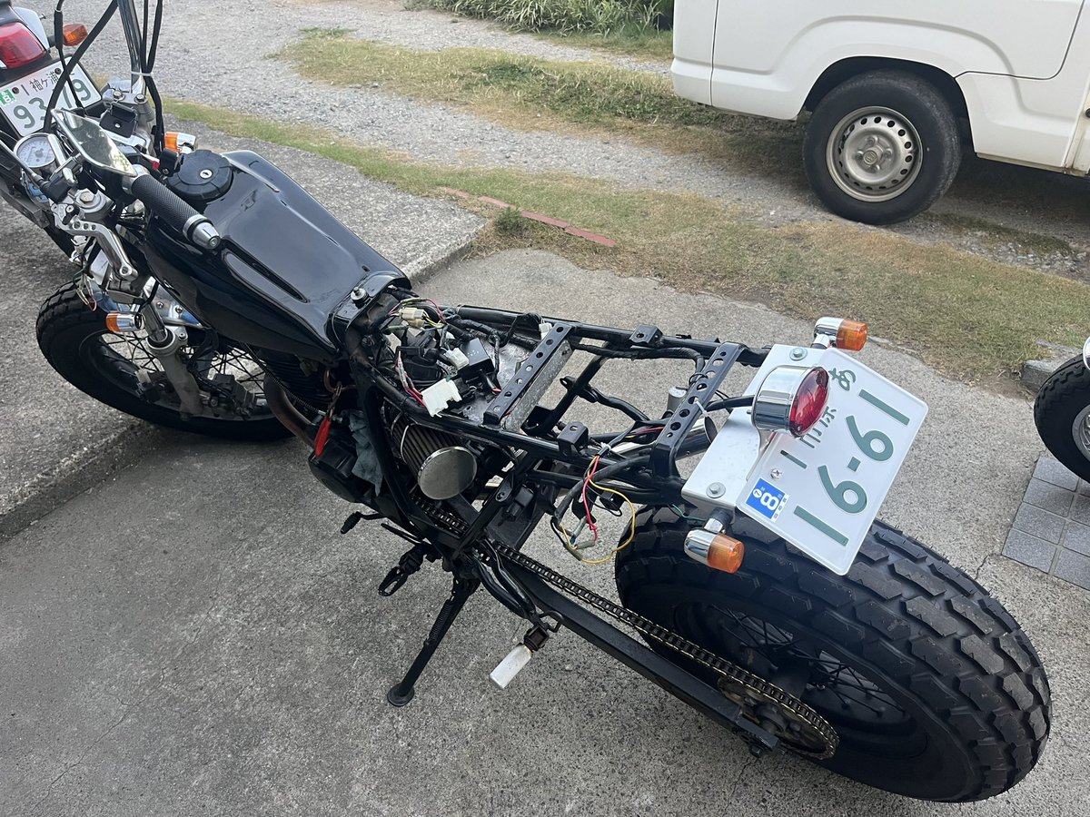 AiAi_atsushisan's tweet photo. 切実です。
助けてください。
TW200 2JL 1型
ジェネレーターコイル
探してます。
ヤフオクにもない💦
誰か〜😭助けて。
ホントお願いいたします🙇♀️
#TW200
#ジェネレーターコイル
#2JL https://t.co/p1EzfA3mXO