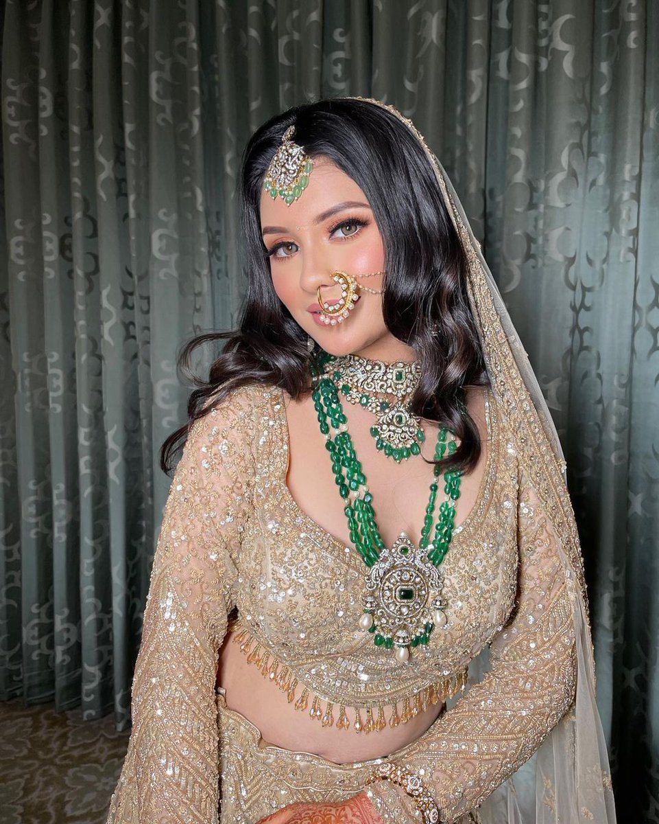 olreadydotin's tweet photo. From blushing bride to breathtaking beauty 😍❤

MUA : @makeupbyshivanipaliwal

#bride #bridesofindia #bridesofinstagram #bridetobe #makeup #makeuplook #yoursmartbeautyclub #olready #olreadydotin https://t.co/TVerlxM91A