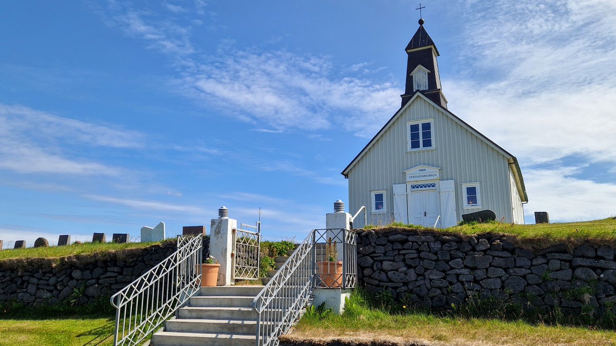 IcelandinFocus's tweet photo. I’ve occasionally heard and read about #Strandarkirkja #church, which is located on the #south #coast of #Iceland, on the road between the communities of #Eyrarbakki and #Þorlákshöfn. So it was time to pay a visit, and I was not disappointed. More at:  https://t.co/fWOBbuLEwn https://t.co/SSeRTMyHNc