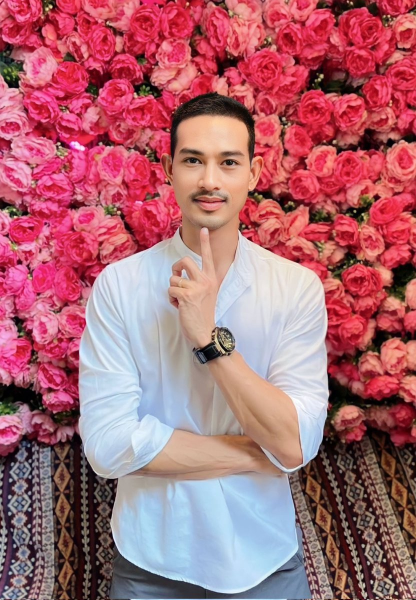 august_biman's tweet photo. 😁" เล็กไม่ว่า ลีลาต้องได้ "😁 https://t.co/Yh710aARNe