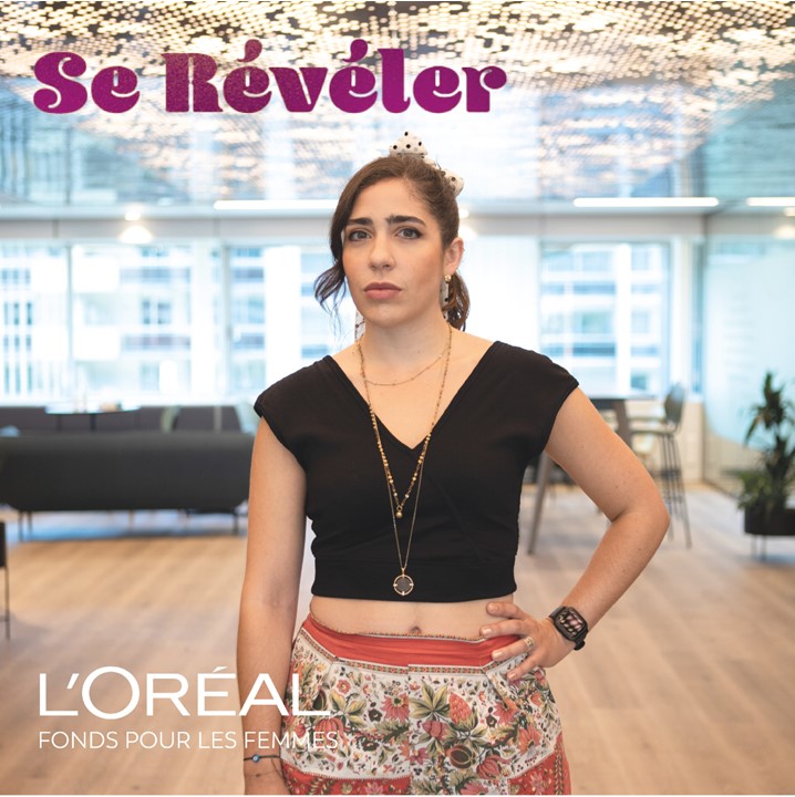 lorealfrance's tweet photo. Être étrangère en terre inconnue, c'est une réalité que @camilariosarmas connait bien. C'est l'inspiration derrière @unirorg, qui accompagne les réfugiés dans leurs inscriptions à l’université.

Son histoire, à découvrir dans le podcast "Se révéler" 👉 https://t.co/1fIRCKKiWv https://t.co/0cLO2QJNbX