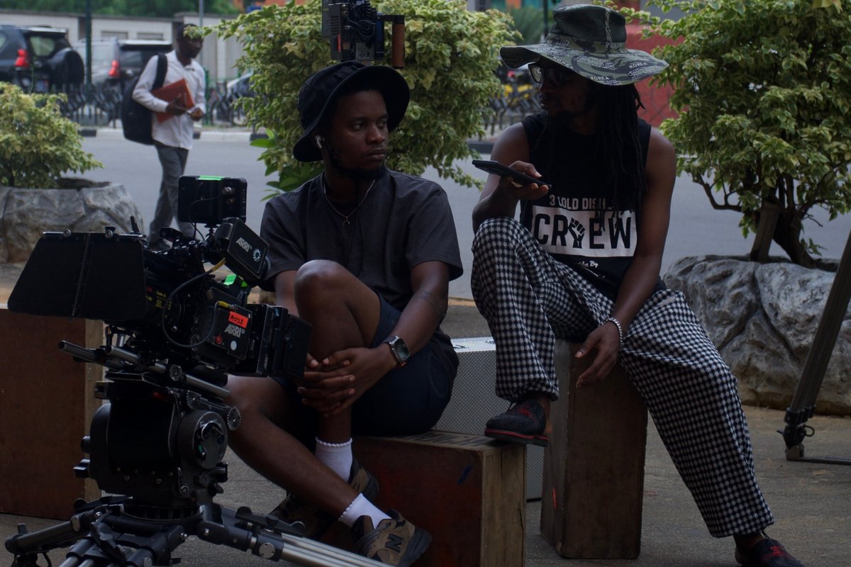 DP KC Obiajulu used #ALEXAMiniLF for feature film '3 Cold Dishes.' The camera's high resolution and wide dynamic range created a cinematic widescreen look. Director Asurf Oluseyi praised the ALEXA Mini LF's compact size, lightweight design, and reliable performance.