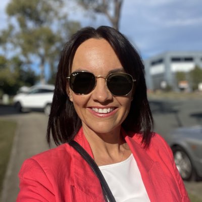 lisadaws's tweet photo. #NewProfilePic https://t.co/yyveQleVlS