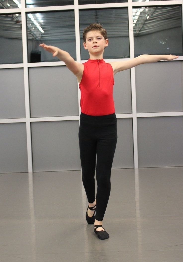 JEO6591's tweet photo. #BalletFascination #Ballet #BalletStudent https://t.co/Luryct4vR7