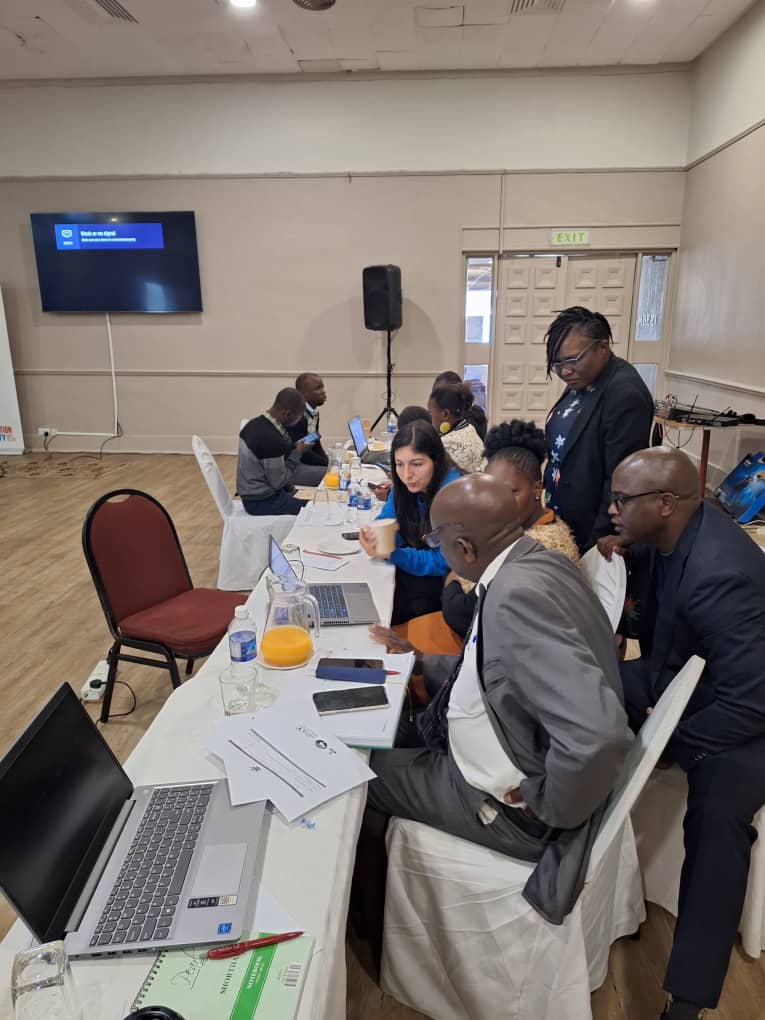 ZimYPSNAP's tweet photo. Present are representatives from @zimyouthcouncil @moysarzim @NPRCZim @MoFA_ZW @unwomenzw @InfoMinZW @4hZimbabwe @SAPPCPEACE Ministry of Home Affairs, Office of the President, experts on people living with disabilities, youth representatives and media practitioners #Youth4Peace https://t.co/XYc3IOIhvv